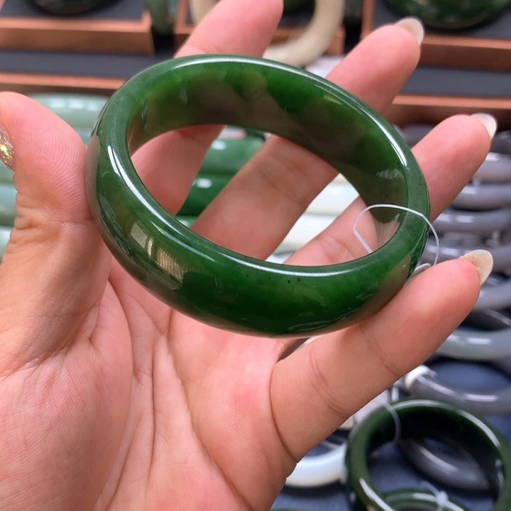 【闪购商品】未镶嵌手镯和田玉（碧玉）