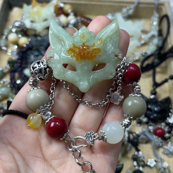 蛇纹石玉合金颈饰