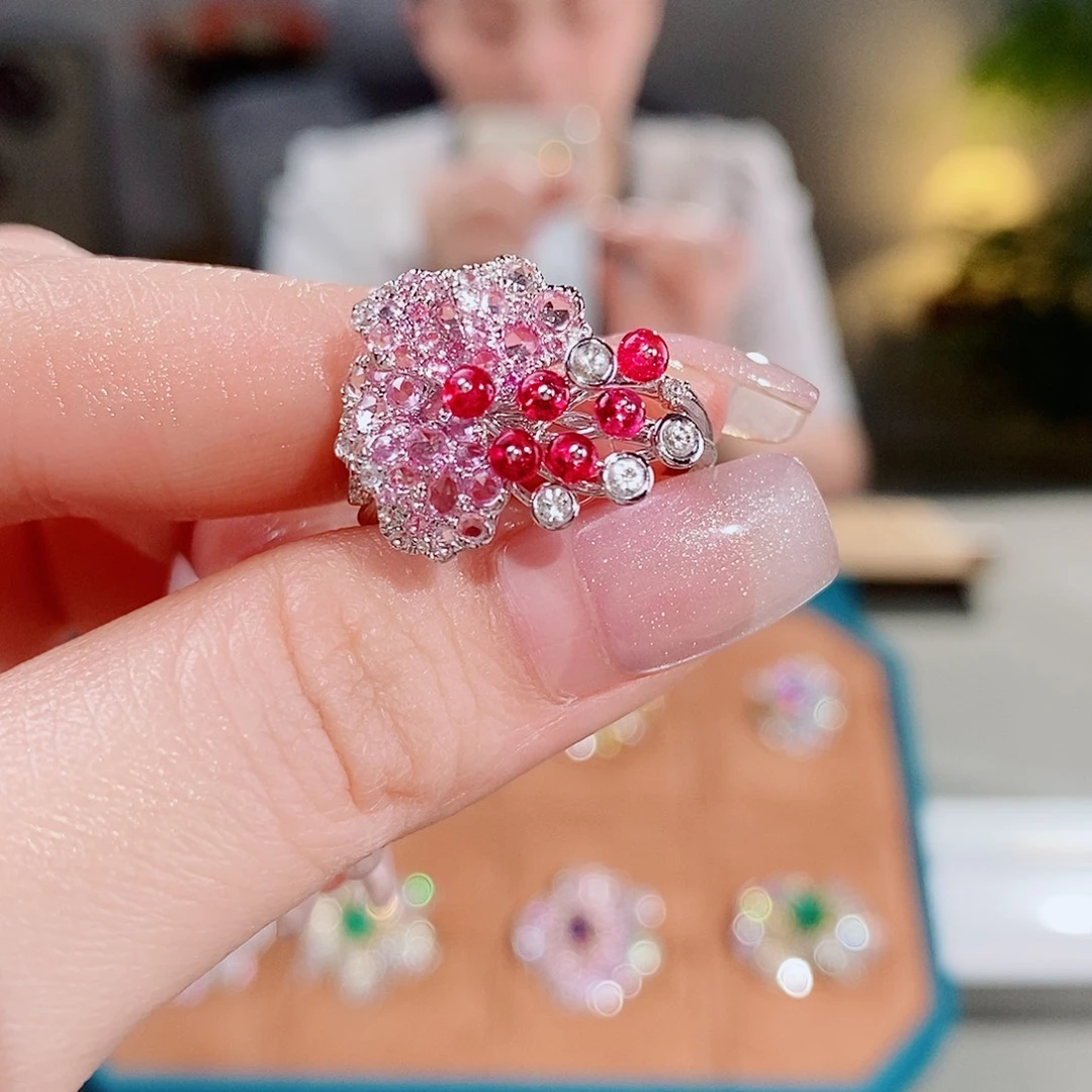 尖晶石戒指18K金镶嵌0.774ct