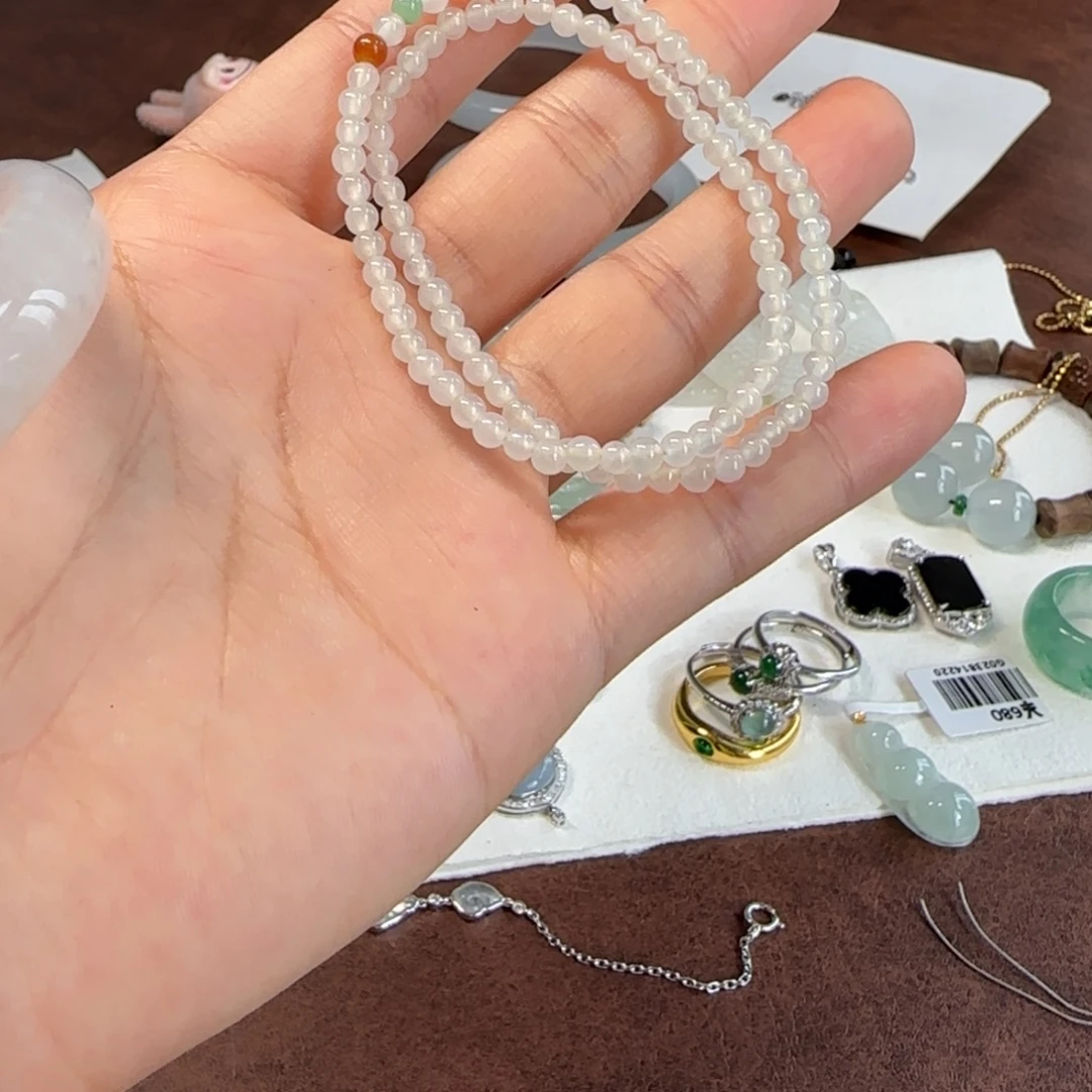 翡翠未镶嵌颈饰小米珠