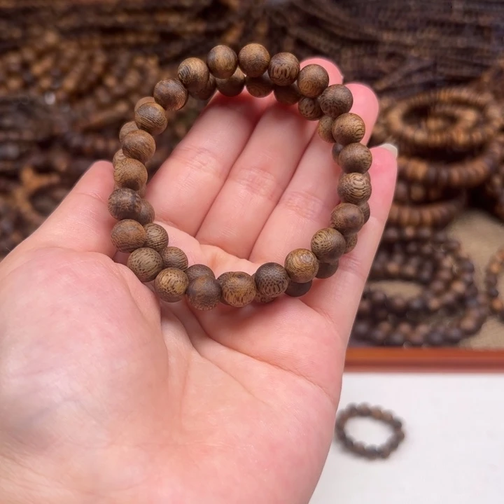 沉香手串0.8规格圆珠单圈 4克+ 多样性发货一条