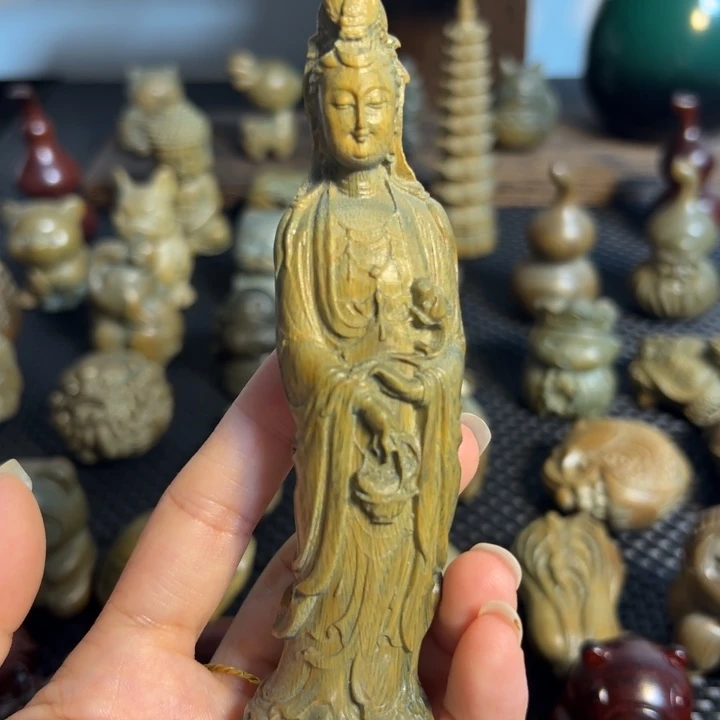大叶紫檀(黑酸枝木类)观音