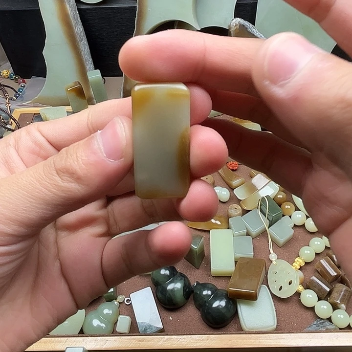 用***1和田玉未镶嵌挂件