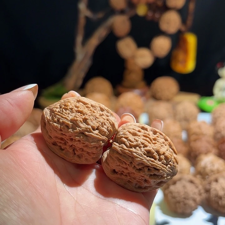 核桃文玩核桃逐鹿南疆石32