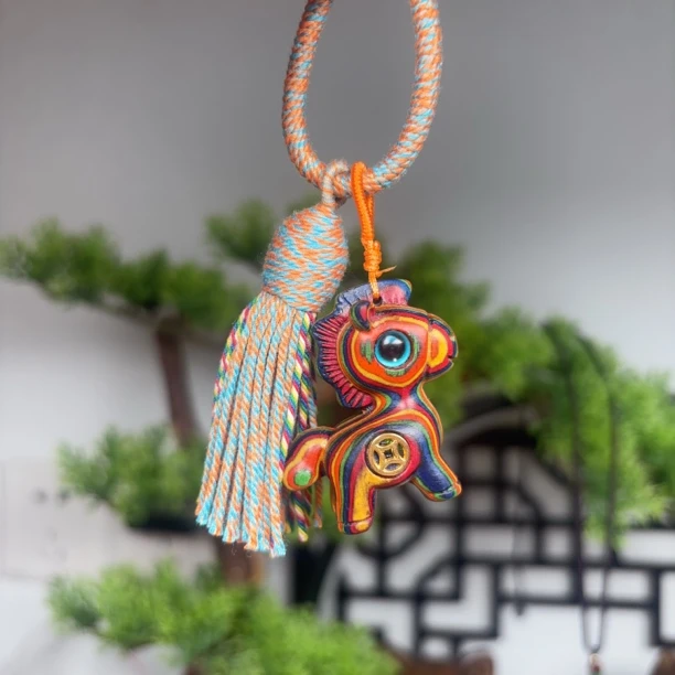 彩虹铜钱琉璃大眼马包挂