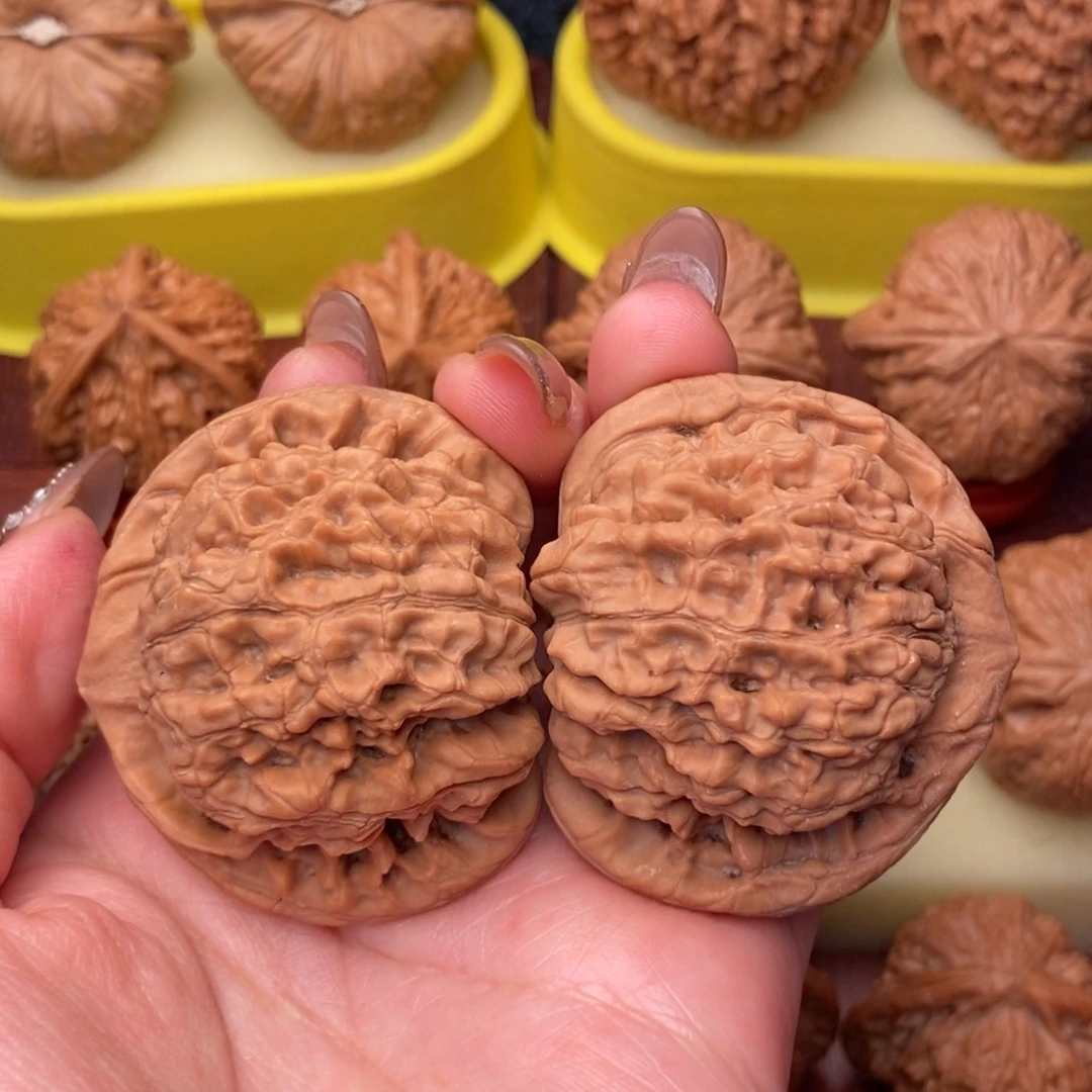 ！***！文玩核桃把件50麒麟 官帽