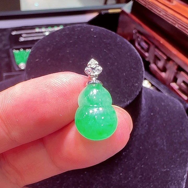 翡翠18K金镶嵌吊坠(不含链)吊坠