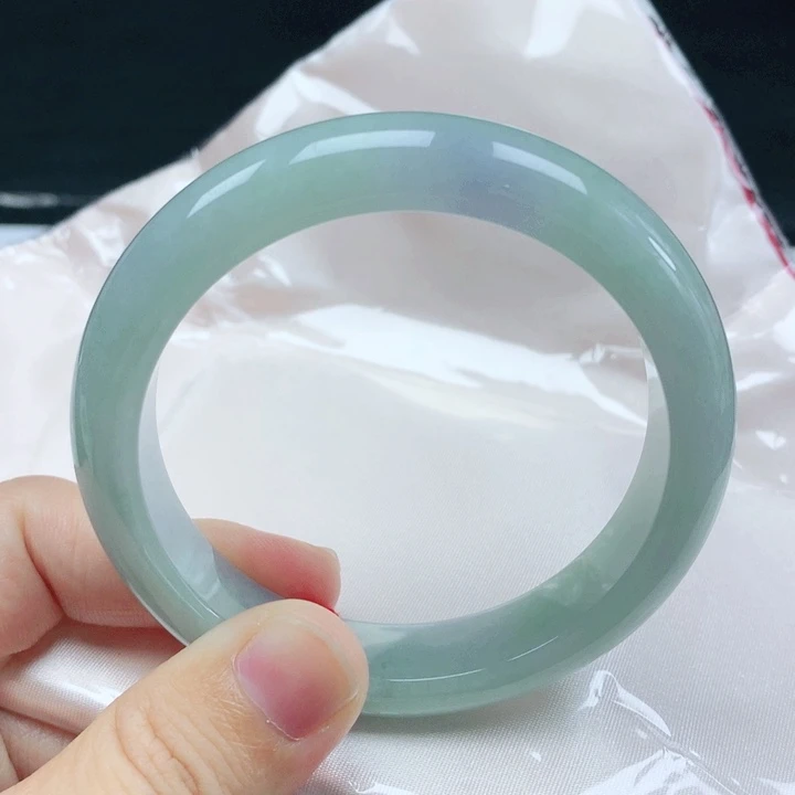 翡翠手镯未镶嵌天然翡翠手镯