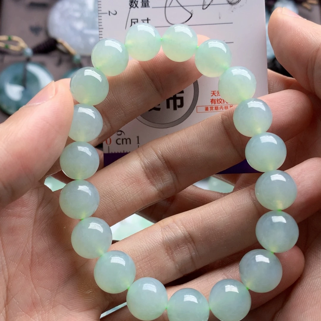 翡翠未镶嵌颈饰珠子