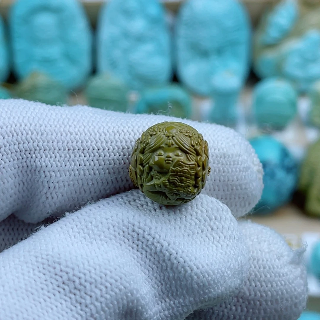 绿松石未镶嵌珠宝奇石