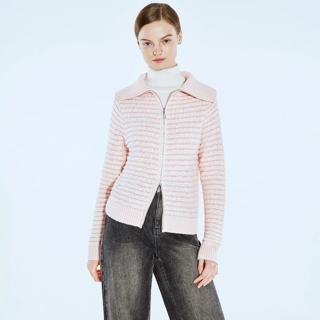 COVERINS2025春季时尚翻领肌理感粉色针织衫