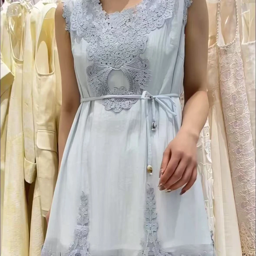 526/91006/136-18   高级优雅刺绣设计小众连衣裙