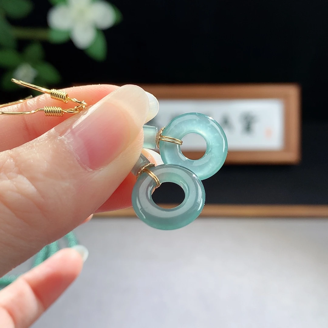 未镶嵌手镯（圆镯）翡翠