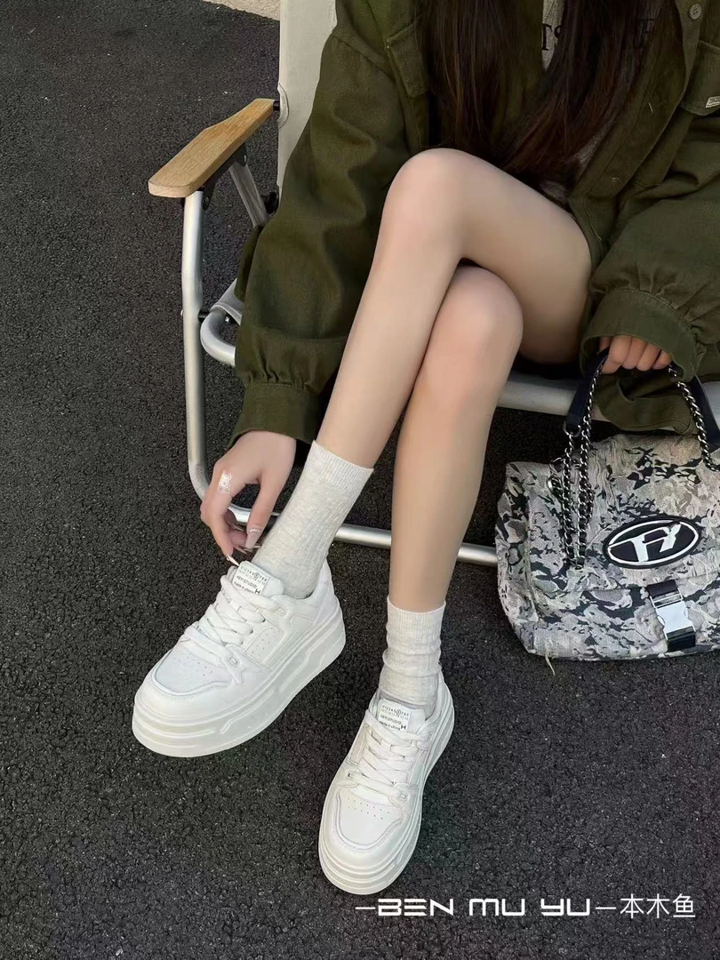 【韩衣舍】5493休闲板鞋小白鞋增高板鞋春季时尚休闲鞋