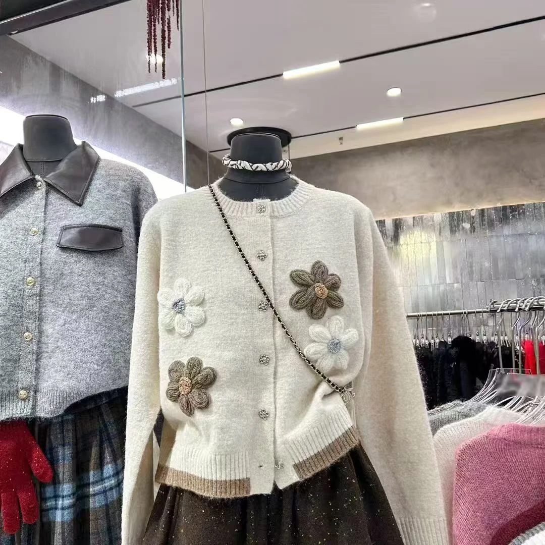 【玛莎】秋季针织百搭花朵毛针织衫ins圆领女装毛衣INS风花朵毛衣