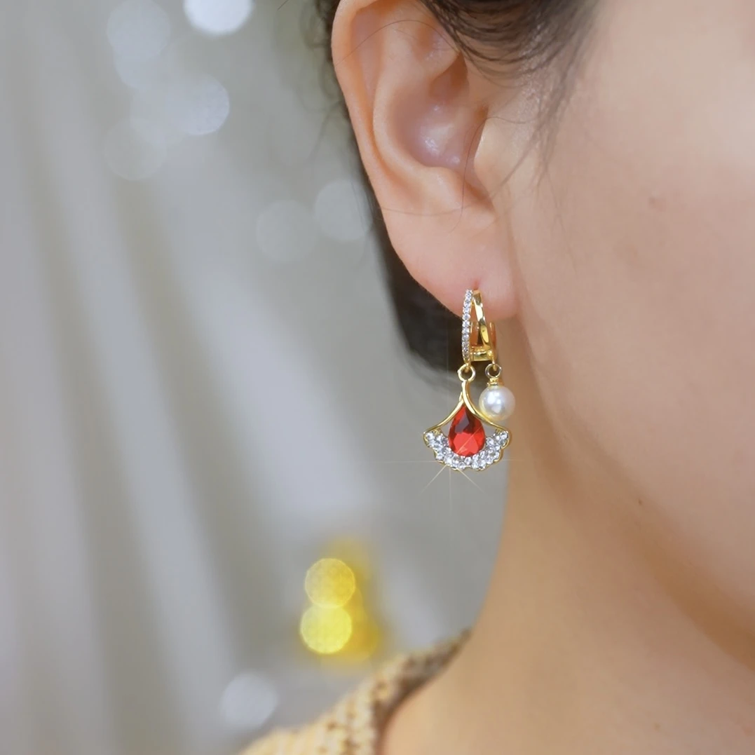 铜合金仿珍珠耳饰 10574银杏叶镶嵌红色轻奢时尚耳环植物花卉耳环