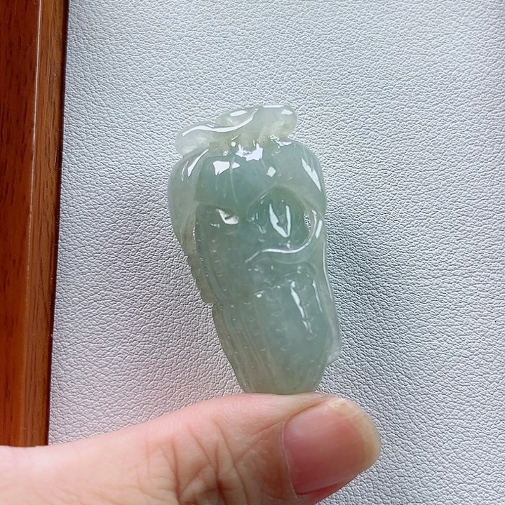 颈饰未镶嵌翡翠孤品
