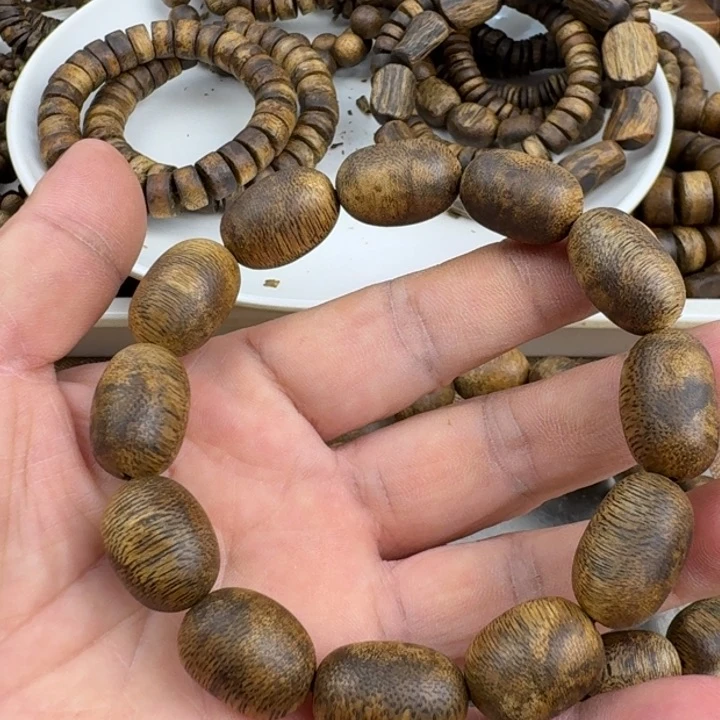 用***4手串沉香金沙叶手串15克加