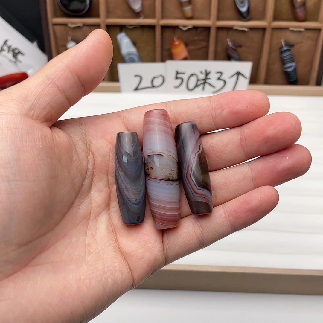 玛瑙/玉髓颈饰合金比****人