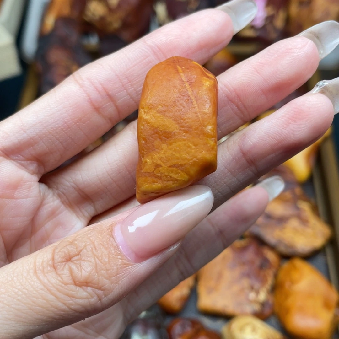 琥珀未镶嵌珠宝奇石