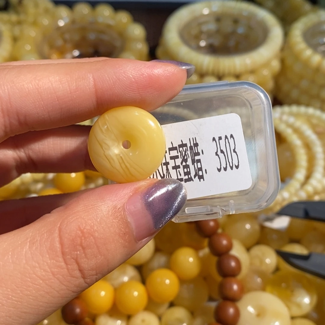 琥珀未镶嵌珠宝奇石3503