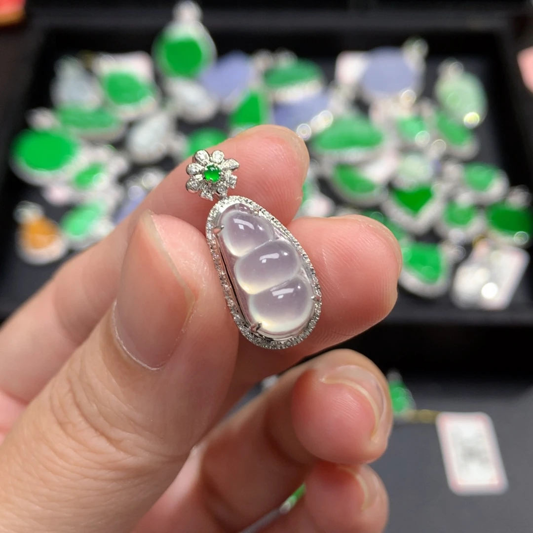 吊坠(不含链)18K金镶嵌翡翠