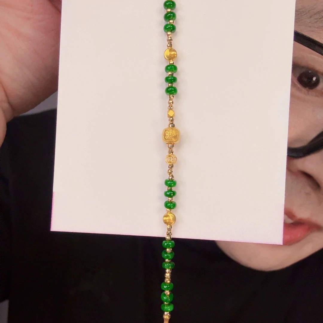 翡翠18K金镶嵌颈饰一件