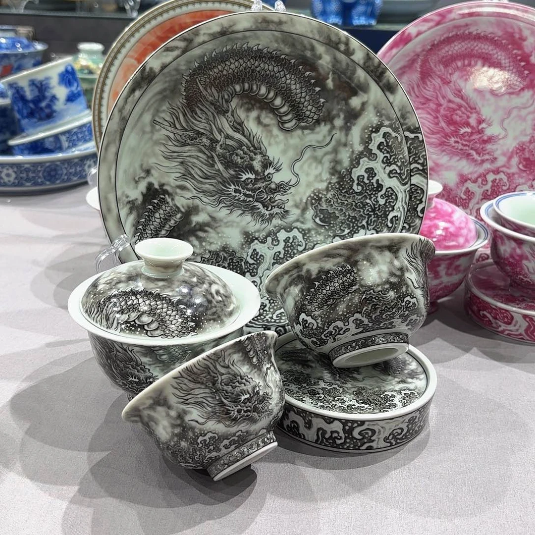 瓷片景德镇瓷器精品陈列