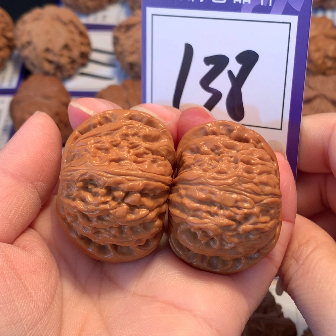 文玩核桃把件138白狮子4.1