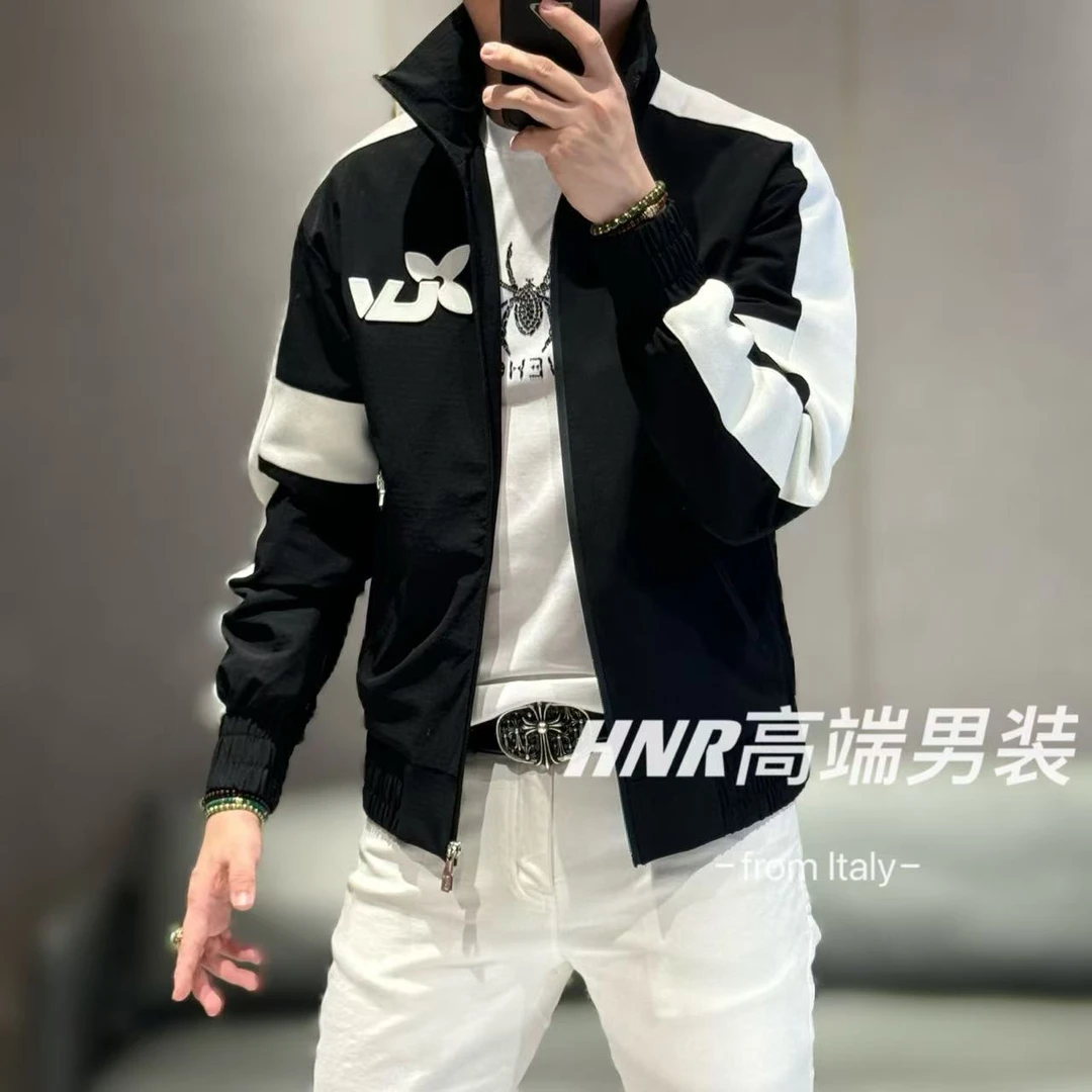 织带拼接立体皮质胸标立领微扩版春款男士夹克外套619