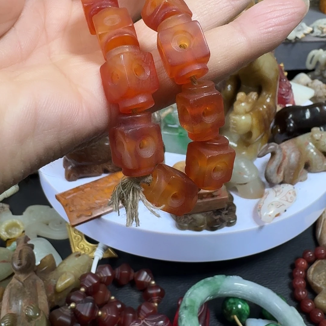 和田玉（糖玉）未镶嵌挂件