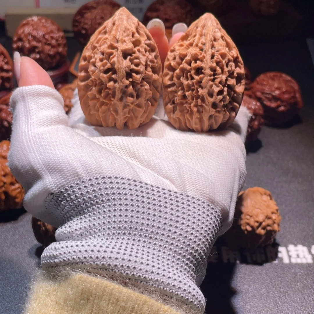 文玩核桃吊坠38.40.55招财鼠9507