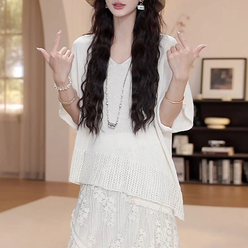 夏季薄款百搭纯色V领镂空短袖T恤