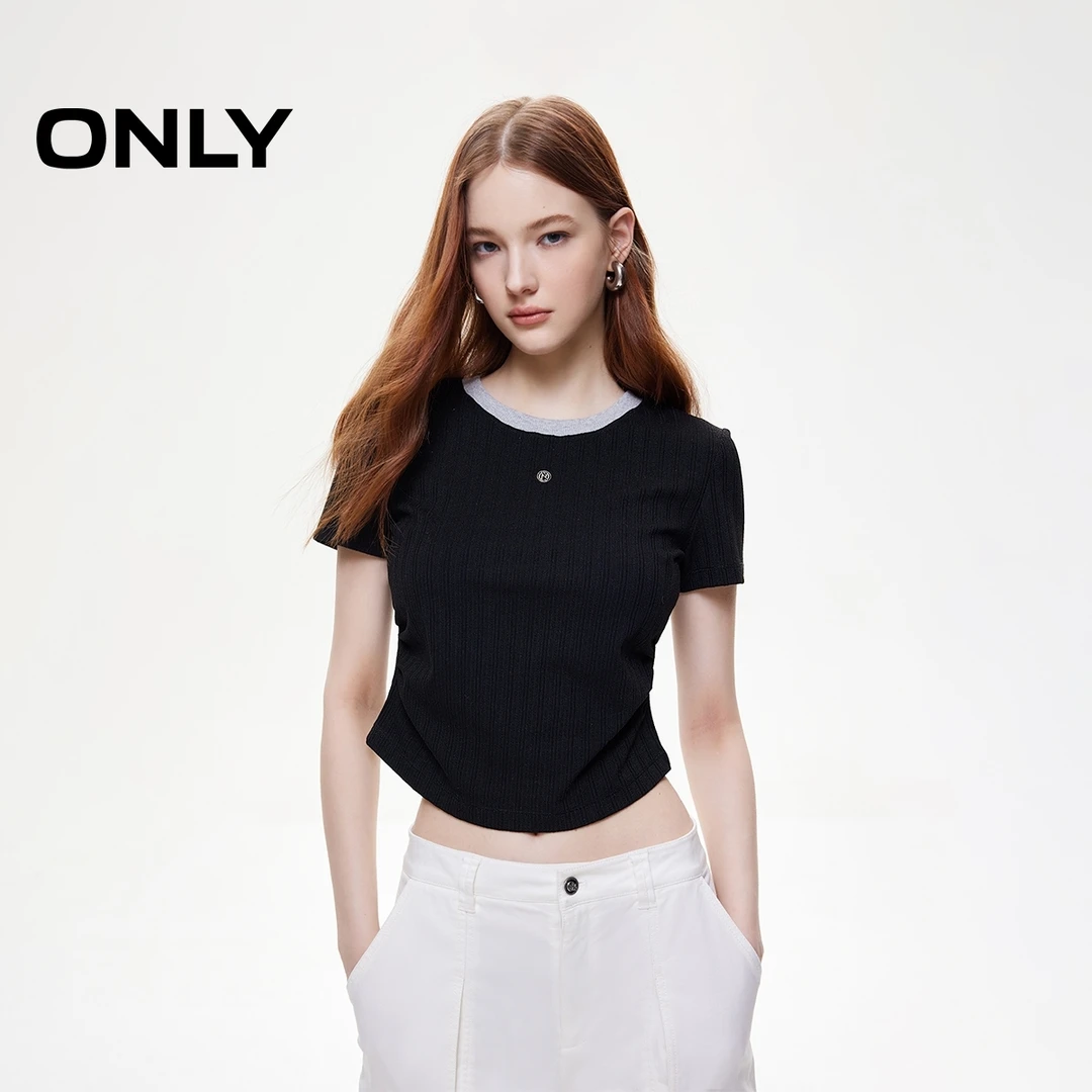 ONLY2025春季新款金属装饰撞色圆领捏褶短袖正肩T恤女|125101073
