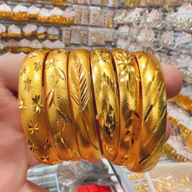 铜合金手镯 戒指赠手镯不可单独指定款式