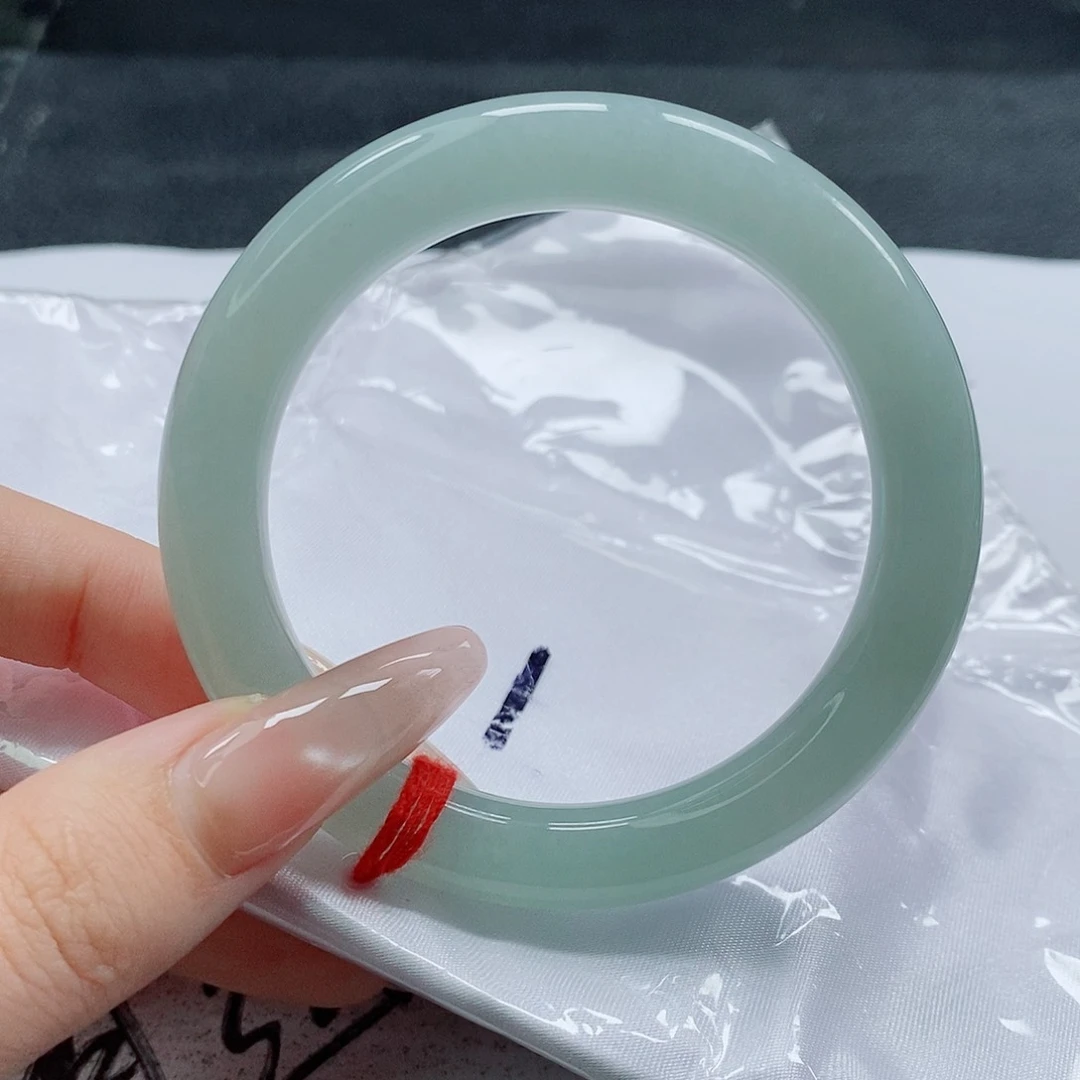 【闪购商品】未镶嵌手镯（圆镯）翡翠520号