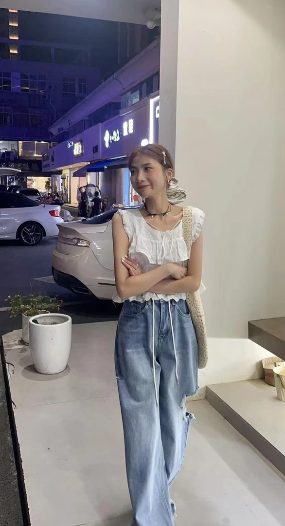 桉桔花花2025 夏季 甜美荷叶边刺绣层叠短款无袖衬衫