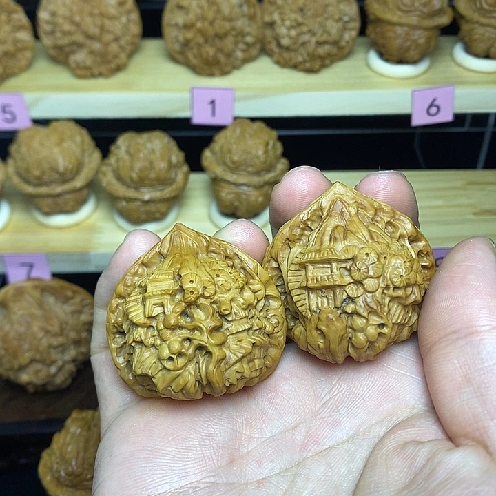 把件文玩核桃亭台楼阁文玩核桃纯手工雕刻