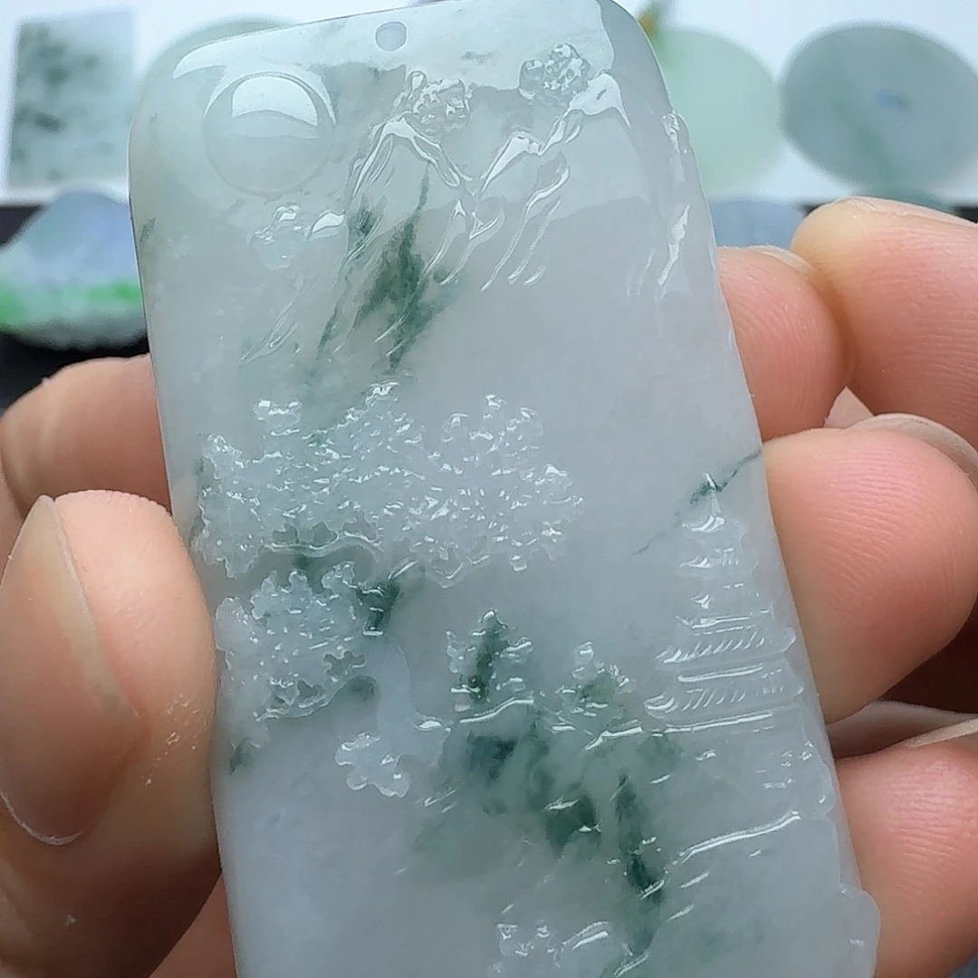 翡翠未镶嵌吊坠(赠链)天然缅甸翡翠A货飘花山水牌