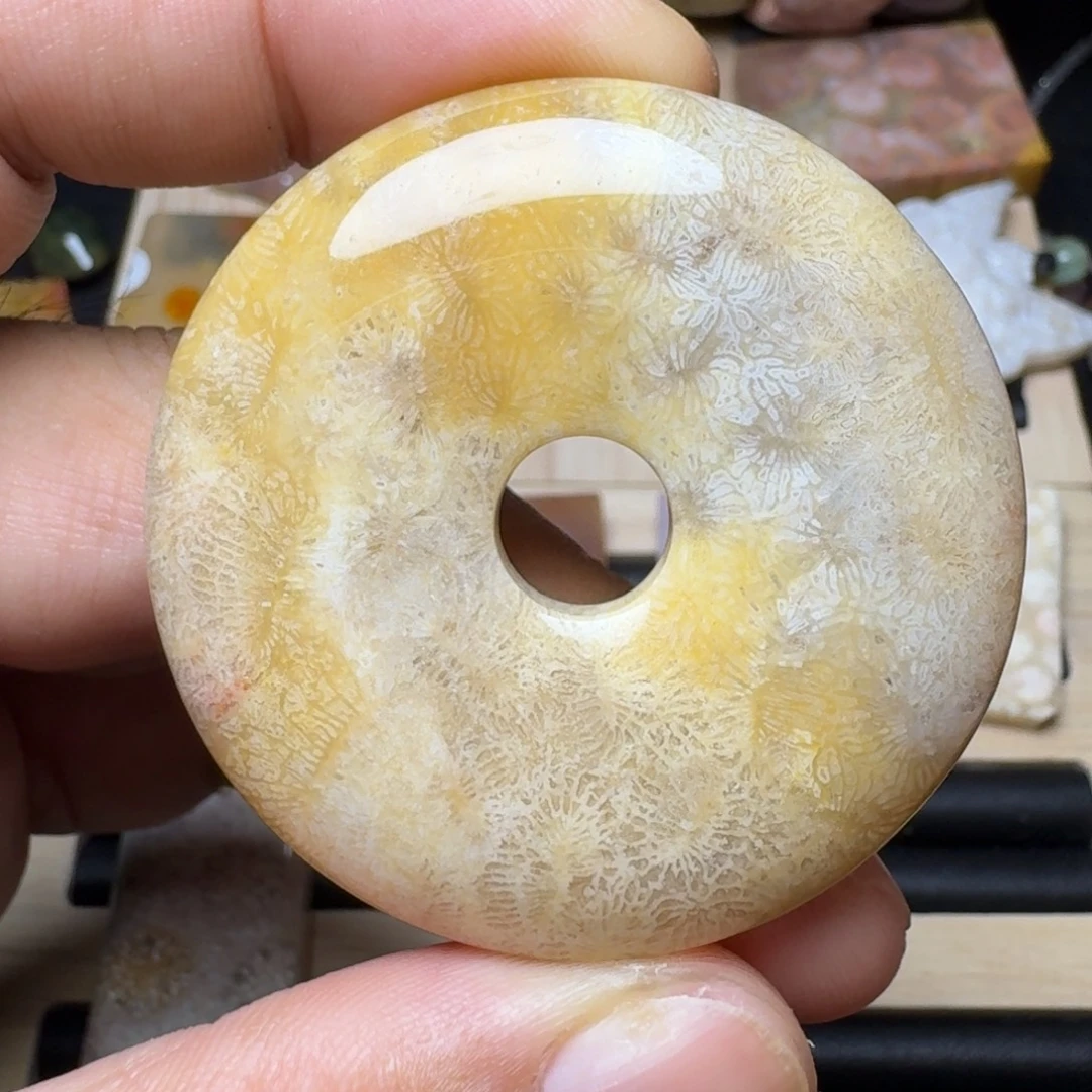 未镶嵌纯天然色有机玉石保真色硅化玉