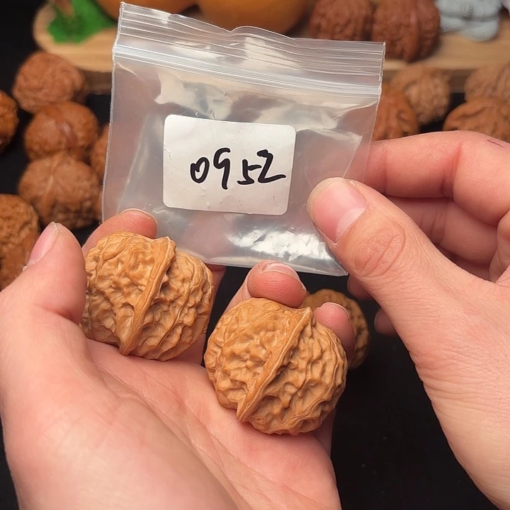 把件文玩核桃41 尺  黄松峪   0952