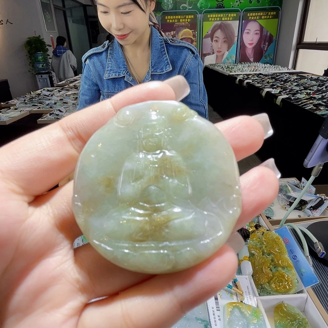 颈饰未镶嵌翡翠一个