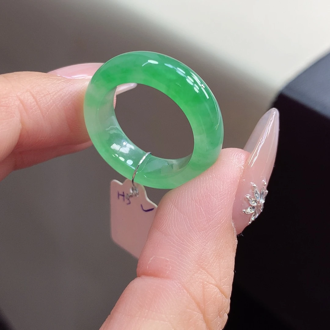 翡翠未镶嵌戒指17号