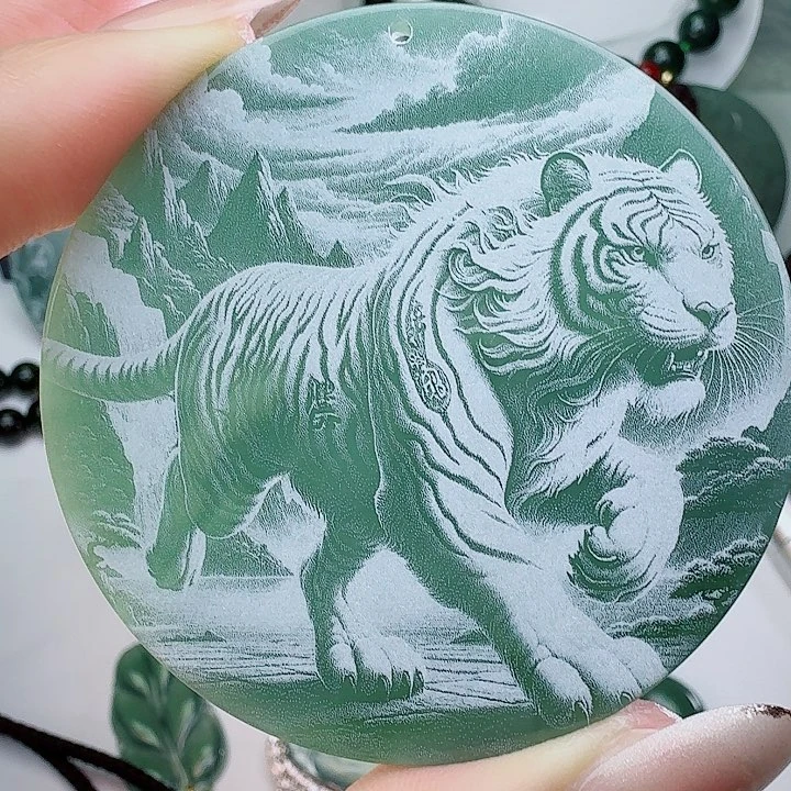 翡翠颈饰未镶嵌11111111111111