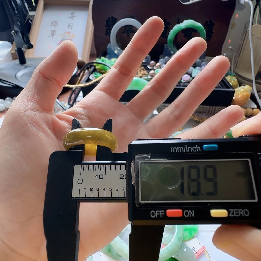 翡翠未镶嵌手镯翡翠50