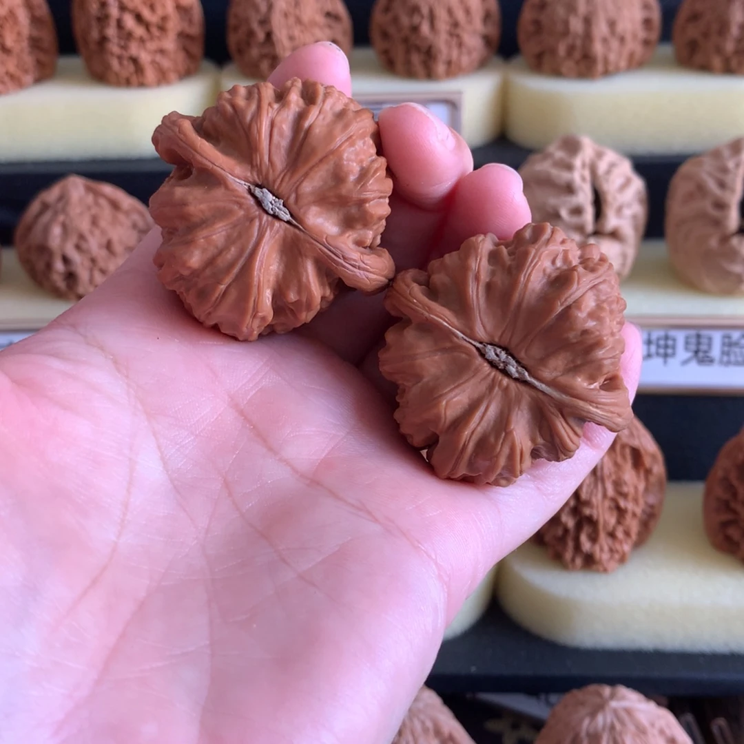 嘻***哈文玩核桃把件文玩核桃白狮子42