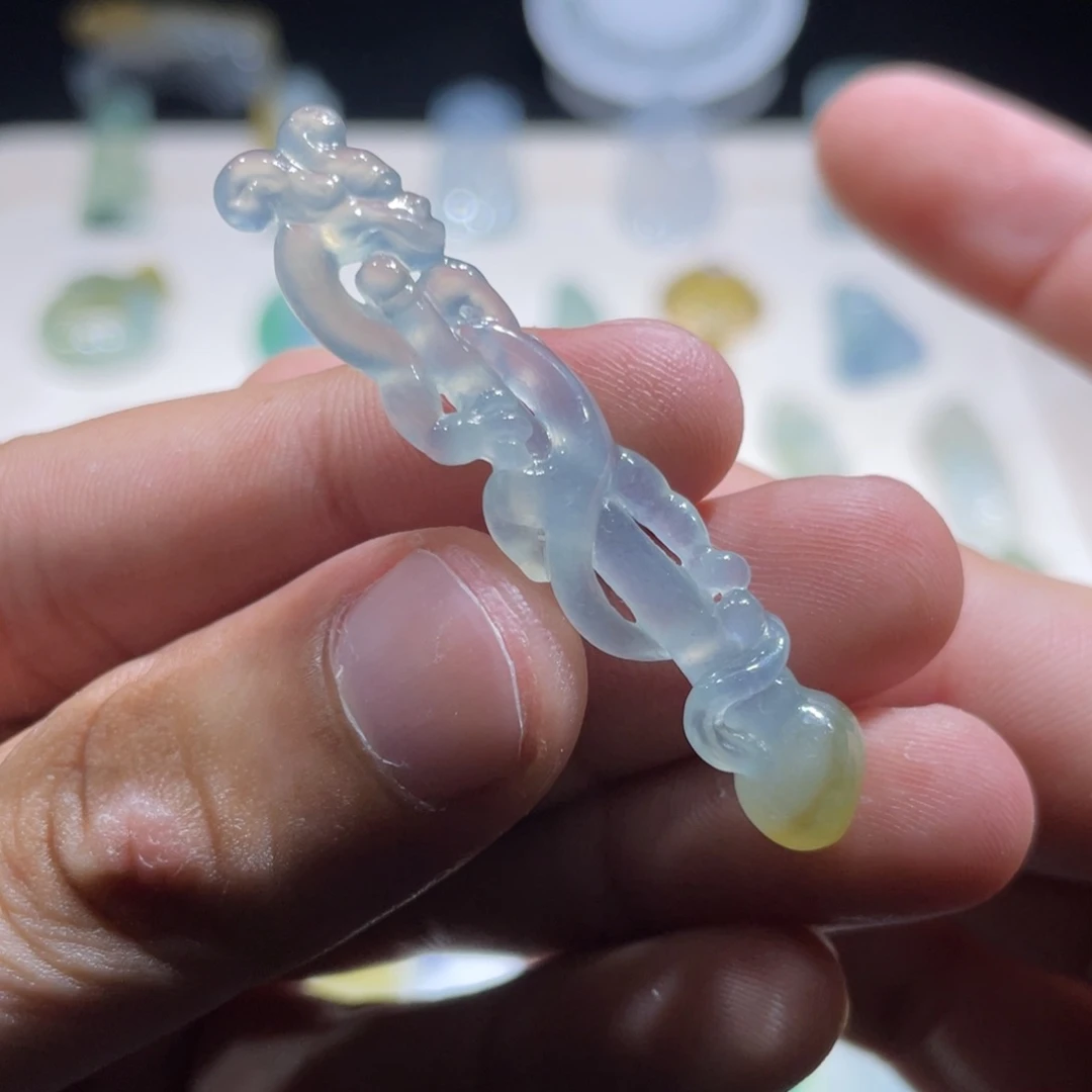 颈饰未镶嵌翡翠毛笔