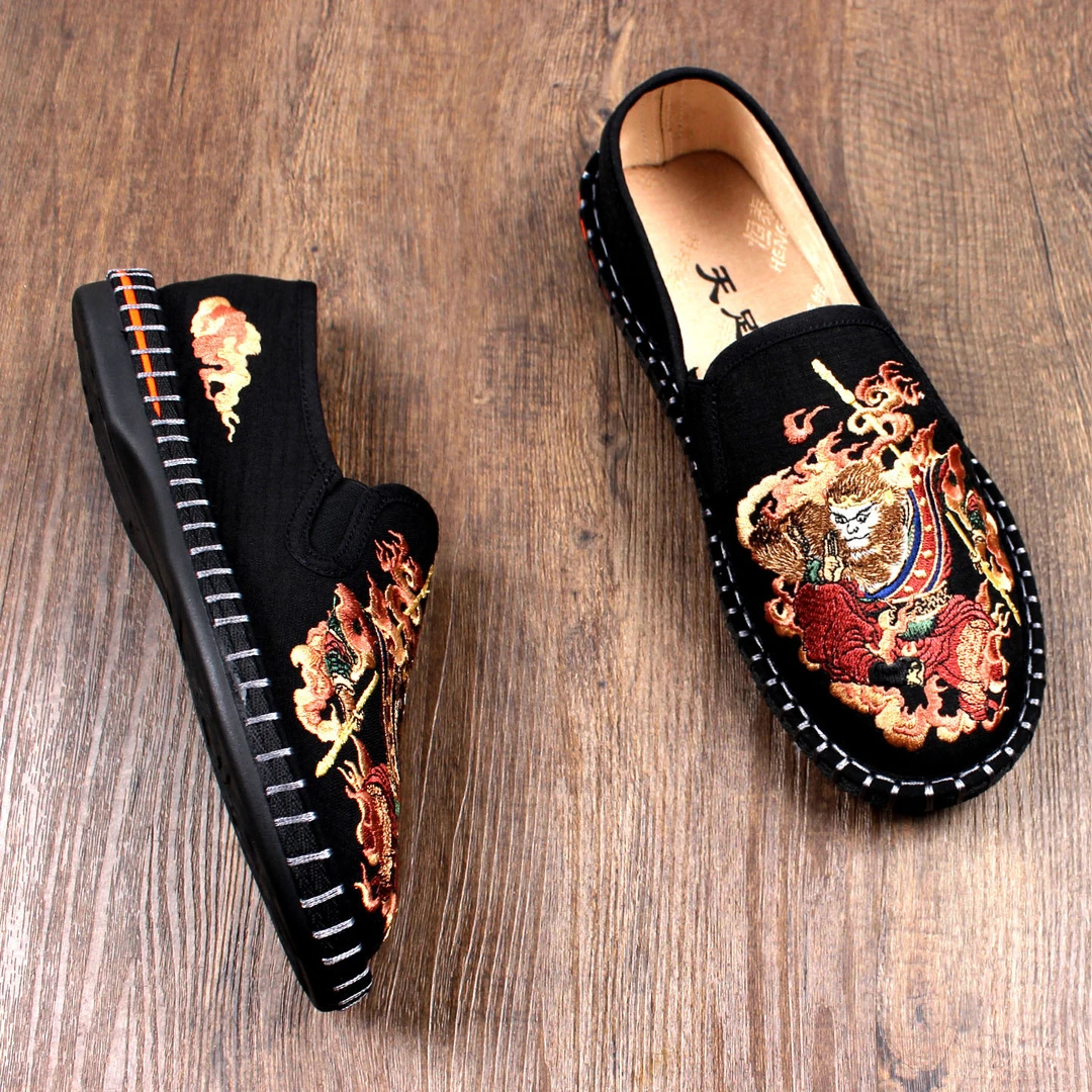 2025新款老北京布鞋男款夏季透气软底一脚蹬千层底高档刺绣休闲鞋