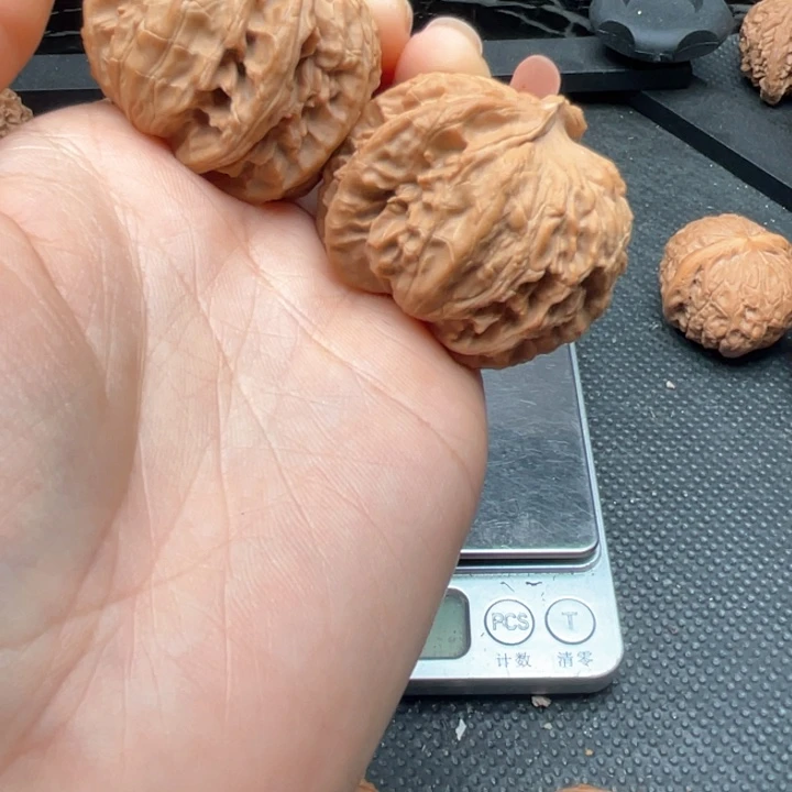 核桃手串/手链?****头白狮子37尺全品无修