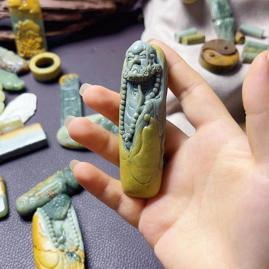 赵***旗岫岩河磨玉（透闪石质玉）未镶嵌挂件